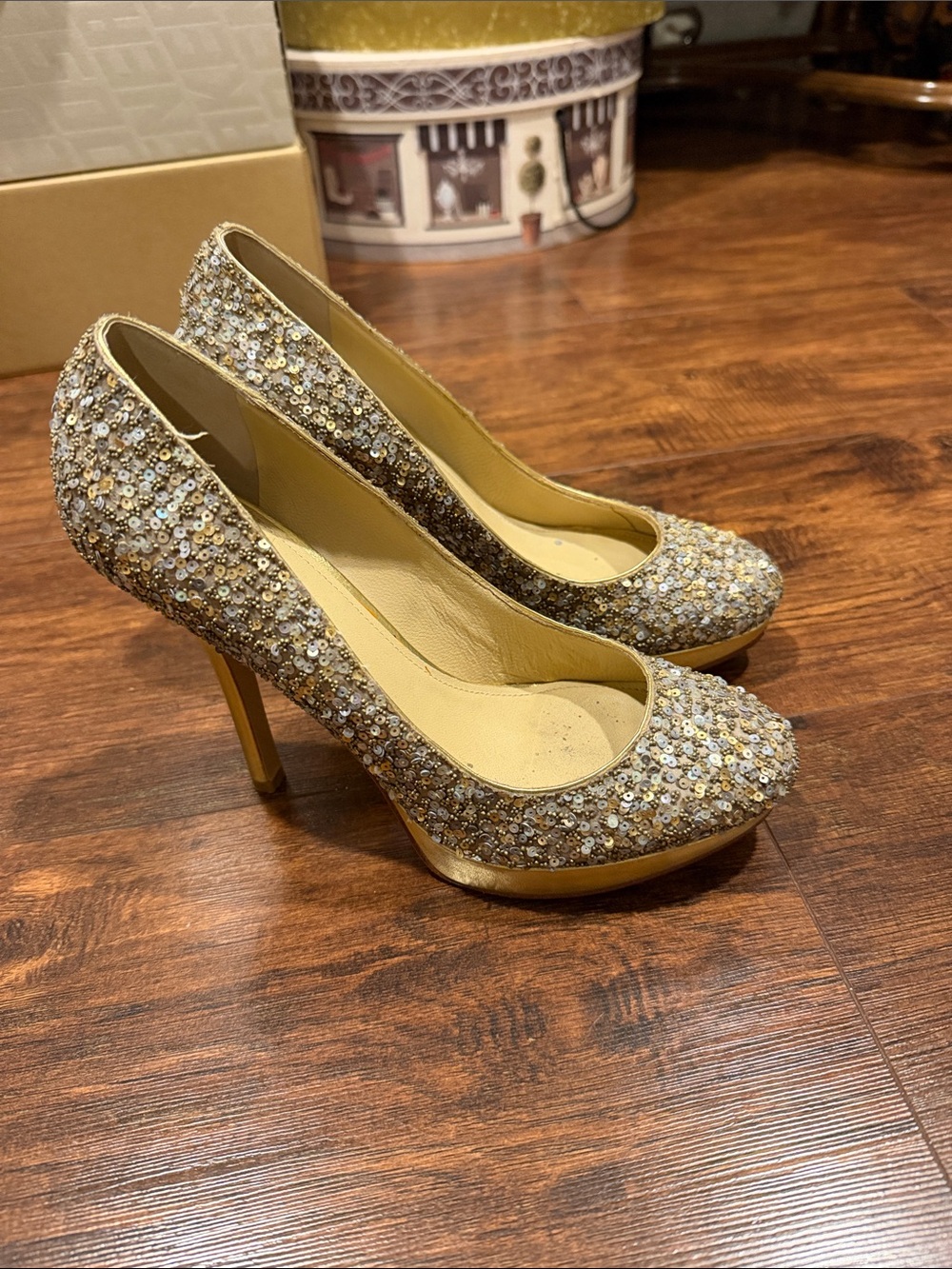 Joan & David Gold Sequin High Heel Pumps - Women size 6 1/2